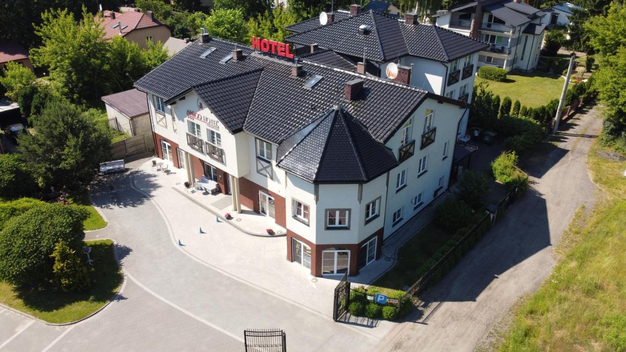 Amigo Hotel Sulejówek Exteriör bild